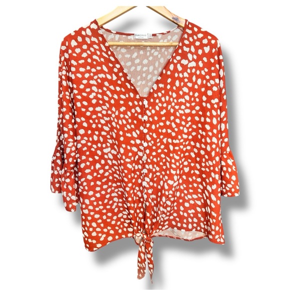 Chic Red and White Polka Dot Blouse - Picture 2 of 6
